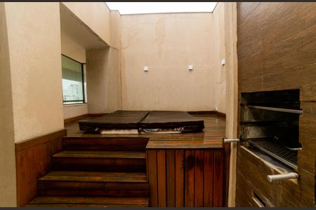 Apartamento à venda com 190m², 2 quartos e 3 vagas Apartamento à venda com 190m², 2 quartos e 3 vagasCobertura - Jacuzzi