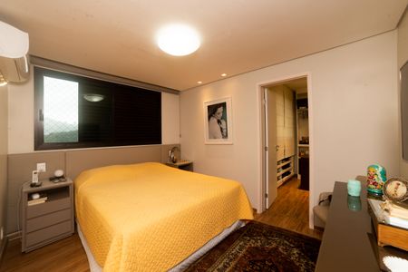 Apartamento à venda com 190m², 2 quartos e 3 vagas Apartamento à venda com 190m², 2 quartos e 3 vagasSuíte