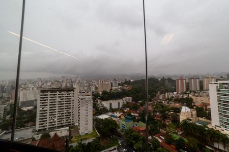 Apartamento à venda com 190m², 2 quartos e 3 vagas Apartamento à venda com 190m², 2 quartos e 3 vagasVista