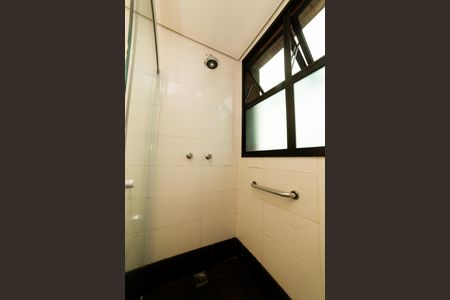 Apartamento à venda com 190m², 2 quartos e 3 vagas Apartamento à venda com 190m², 2 quartos e 3 vagasBanheiro da Suíte