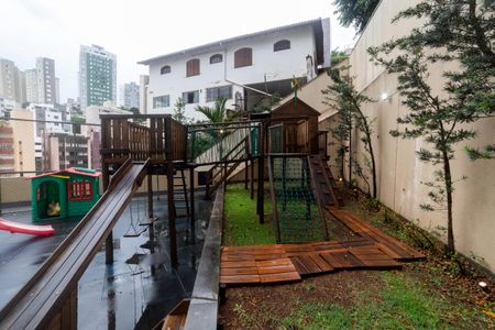 Apartamento à venda com 190m², 2 quartos e 3 vagas Apartamento à venda com 190m², 2 quartos e 3 vagasÁrea comum - Playground