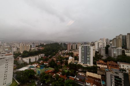 Apartamento à venda com 190m², 2 quartos e 3 vagas Apartamento à venda com 190m², 2 quartos e 3 vagasVista