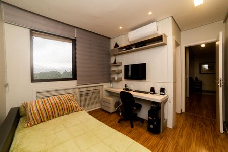 Apartamento à venda com 190m², 2 quartos e 3 vagas Apartamento à venda com 190m², 2 quartos e 3 vagasQuarto