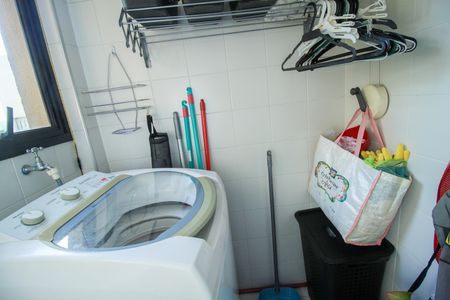 Apartamento à venda com 72m², 2 quartos e 1 vagaÁrea de Serviço