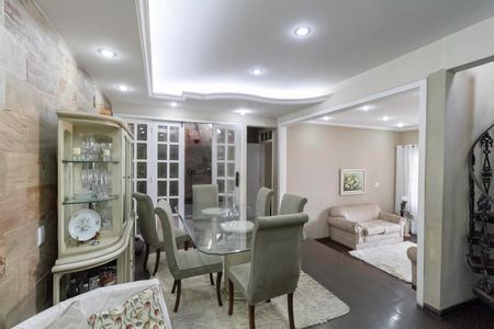 Casa à venda com 310m², 4 quartos e 4 vagasSala de Jantar