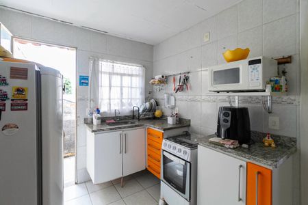 Casa à venda com 310m², 4 quartos e 4 vagasCasa 2 - Cozinha