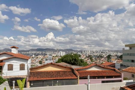 Casa à venda com 310m², 4 quartos e 4 vagasCasa 2 - Vista da Varanda