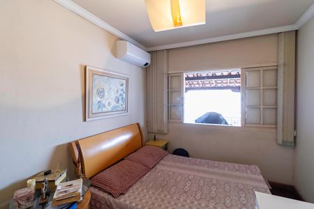 Casa à venda com 310m², 4 quartos e 4 vagasCasa 2 - Suíte