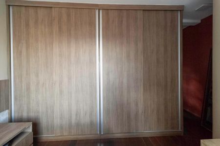 Casa à venda com 310m², 4 quartos e 4 vagasSuíte