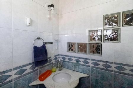 Casa à venda com 310m², 4 quartos e 4 vagasCasa 2 - Banheiro da suíte