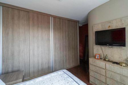 Casa à venda com 310m², 4 quartos e 4 vagasSuíte