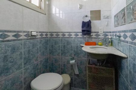 Casa à venda com 310m², 4 quartos e 4 vagasCasa 2 - Banheiro da suíte