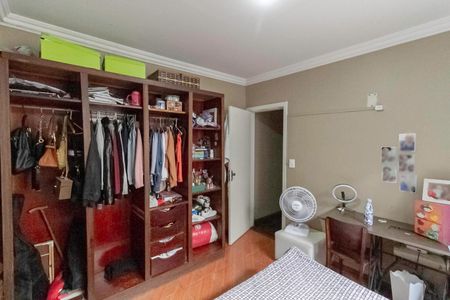 Casa à venda com 310m², 4 quartos e 4 vagasQuarto 2