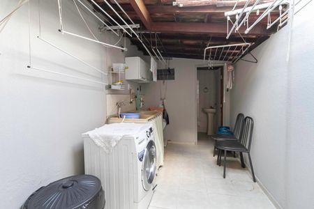 Casa à venda com 310m², 4 quartos e 4 vagasÁrea de serviço