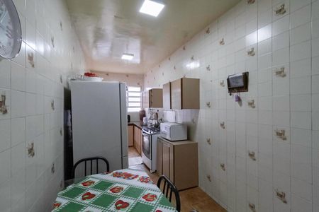 Casa à venda com 310m², 4 quartos e 4 vagasCozinha