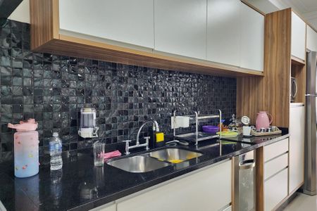 Apartamento à venda com 180m², 3 quartos e 3 vagas Apartamento à venda com 180m², 3 quartos e 3 vagasCozinha