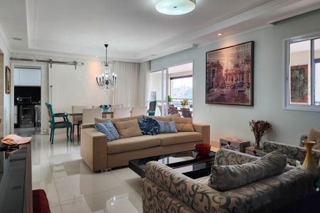 Apartamento à venda com 180m², 3 quartos e 3 vagas Apartamento à venda com 180m², 3 quartos e 3 vagasSala