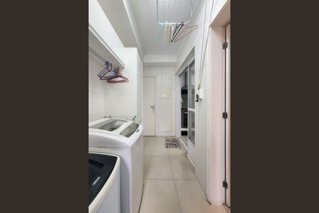 Apartamento à venda com 180m², 3 quartos e 3 vagas Apartamento à venda com 180m², 3 quartos e 3 vagasÁrea de Serviço