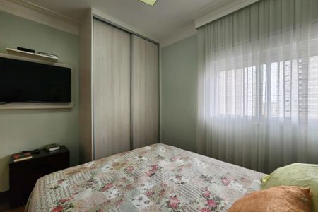 Apartamento à venda com 180m², 3 quartos e 3 vagas Apartamento à venda com 180m², 3 quartos e 3 vagasSuíte 3