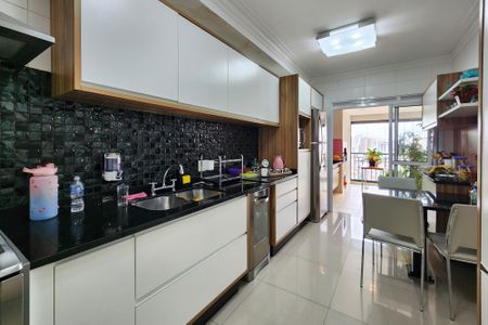 Apartamento à venda com 180m², 3 quartos e 3 vagas Apartamento à venda com 180m², 3 quartos e 3 vagasCozinha