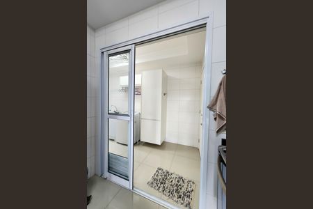 Apartamento à venda com 180m², 3 quartos e 3 vagas Apartamento à venda com 180m², 3 quartos e 3 vagasÁrea de Serviço