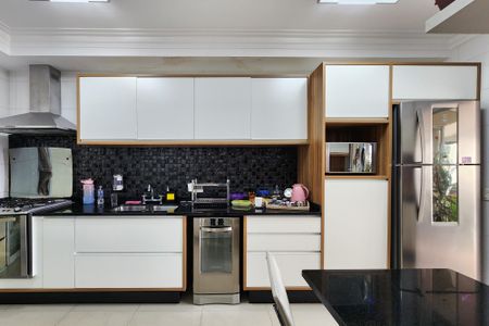 Apartamento à venda com 180m², 3 quartos e 3 vagas Apartamento à venda com 180m², 3 quartos e 3 vagasCozinha