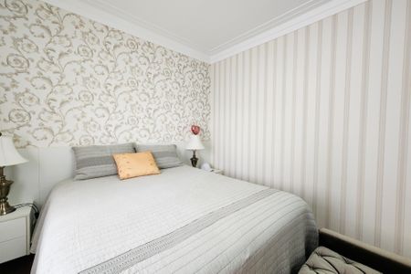 Apartamento à venda com 180m², 3 quartos e 3 vagas Apartamento à venda com 180m², 3 quartos e 3 vagasSuíte 2