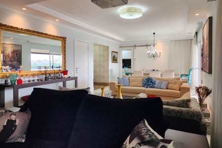 Apartamento à venda com 180m², 3 quartos e 3 vagas Apartamento à venda com 180m², 3 quartos e 3 vagasSala