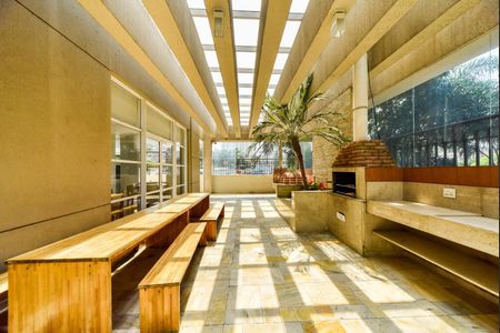 Apartamento à venda com 180m², 3 quartos e 3 vagas Apartamento à venda com 180m², 3 quartos e 3 vagasÁrea Comum