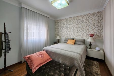 Apartamento à venda com 180m², 3 quartos e 3 vagas Apartamento à venda com 180m², 3 quartos e 3 vagasSuíte 2