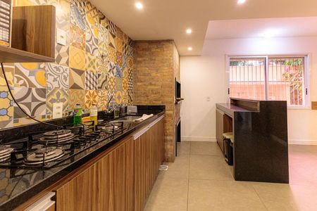 Apartamento à venda com 75m², 3 quartos e 2 vagas Apartamento à venda com 75m², 3 quartos e 2 vagasÁrea comum - Salão de festas