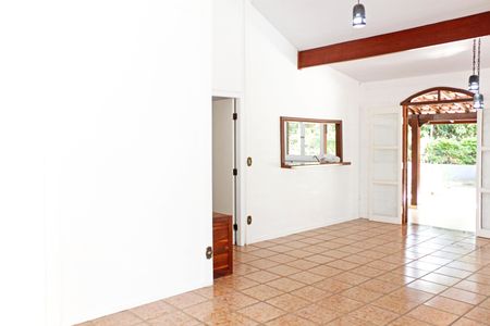 Casa de condomínio para alugar com 235m², 3 quartos e 2 vagasSala