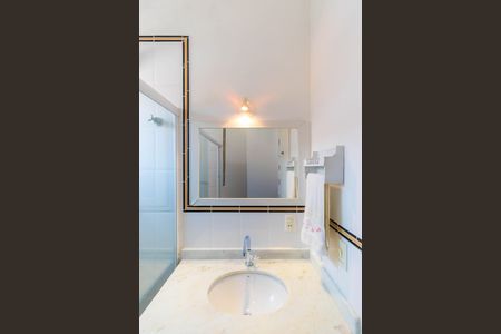 Casa de condomínio para alugar com 85m², 2 quartos e 2 vagas Casa de condomínio para alugar com 85m², 2 quartos e 2 vagasBanheiro da Suíte 2