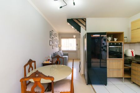 Casa de condomínio para alugar com 85m², 2 quartos e 2 vagas Casa de condomínio para alugar com 85m², 2 quartos e 2 vagasSala de Jantar