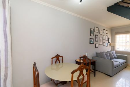 Casa de condomínio para alugar com 85m², 2 quartos e 2 vagas Casa de condomínio para alugar com 85m², 2 quartos e 2 vagasSala de Jantar