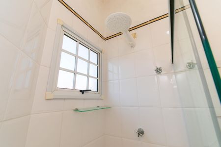 Casa de condomínio para alugar com 85m², 2 quartos e 2 vagas Casa de condomínio para alugar com 85m², 2 quartos e 2 vagasBanheiro da Suíte 2