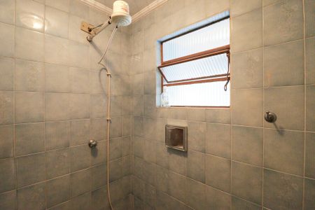 Casa à venda com 150m², 3 quartos e 1 vaga Casa à venda com 150m², 3 quartos e 1 vagaQuarto e Banheiro de Serviço