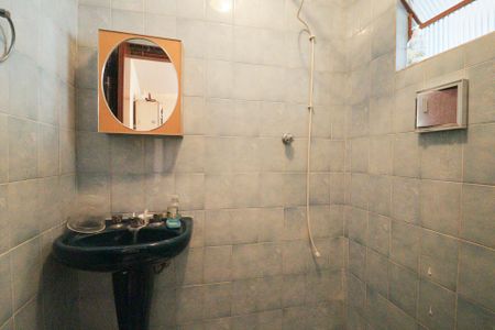 Casa à venda com 150m², 3 quartos e 1 vaga Casa à venda com 150m², 3 quartos e 1 vagaQuarto e Banheiro de Serviço