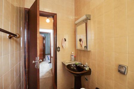 Casa à venda com 150m², 3 quartos e 1 vaga Casa à venda com 150m², 3 quartos e 1 vagaBanheiro Social 1