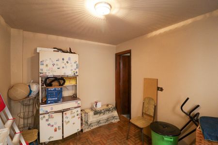 Casa à venda com 150m², 3 quartos e 1 vaga Casa à venda com 150m², 3 quartos e 1 vagaQuarto e Banheiro de Serviço