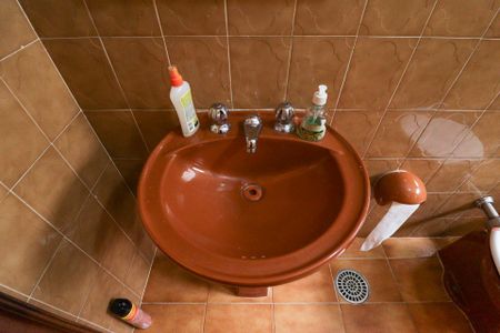 Casa à venda com 150m², 3 quartos e 1 vaga Casa à venda com 150m², 3 quartos e 1 vagaBanheiro Social 2