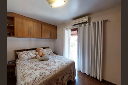 Casa à venda com 120m², 3 quartos e 2 vagas Casa à venda com 120m², 3 quartos e 2 vagasQuarto 3