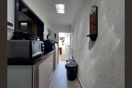 Casa à venda com 120m², 3 quartos e 2 vagas Casa à venda com 120m², 3 quartos e 2 vagasCorredor