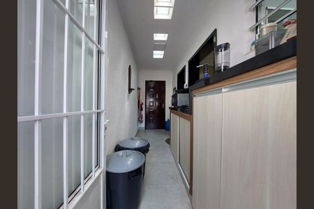 Casa à venda com 120m², 3 quartos e 2 vagas Casa à venda com 120m², 3 quartos e 2 vagasCorredor