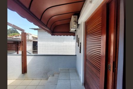 Casa à venda com 120m², 3 quartos e 2 vagas Casa à venda com 120m², 3 quartos e 2 vagasVaranda do Quarto 3