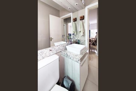 Apartamento à venda com 59m², 2 quartos e sem vaga Apartamento à venda com 59m², 2 quartos e sem vagaBanheiro