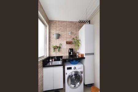 Apartamento à venda com 59m², 2 quartos e sem vaga Apartamento à venda com 59m², 2 quartos e sem vagaCozinha e Área de Serviço