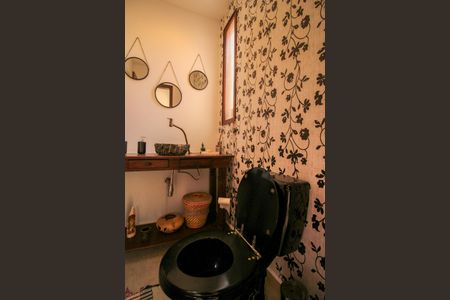 Casa de condomínio à venda com 1036m², 4 quartos e 3 vagas Casa de condomínio à venda com 1036m², 4 quartos e 3 vagasLavabo