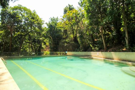 Casa de condomínio à venda com 1036m², 4 quartos e 3 vagas Casa de condomínio à venda com 1036m², 4 quartos e 3 vagasPiscina natural - condominio