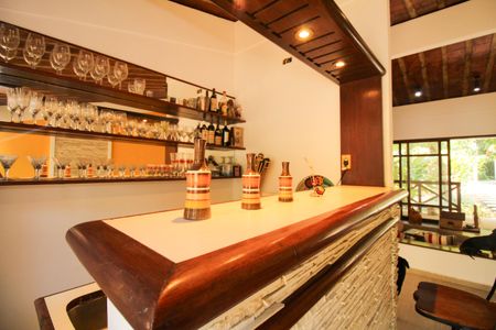 Casa de condomínio à venda com 1036m², 4 quartos e 3 vagas Casa de condomínio à venda com 1036m², 4 quartos e 3 vagasBar - Sala